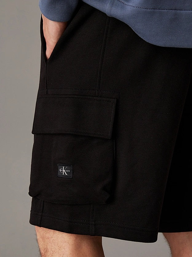 CALVIN KLEIN JEANS
woven label short