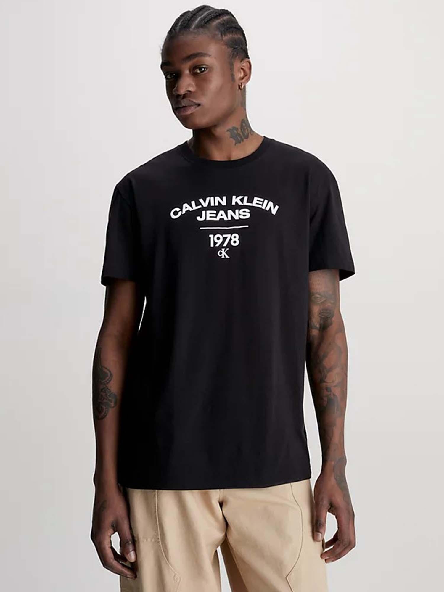 Calvin Klein Tshirt