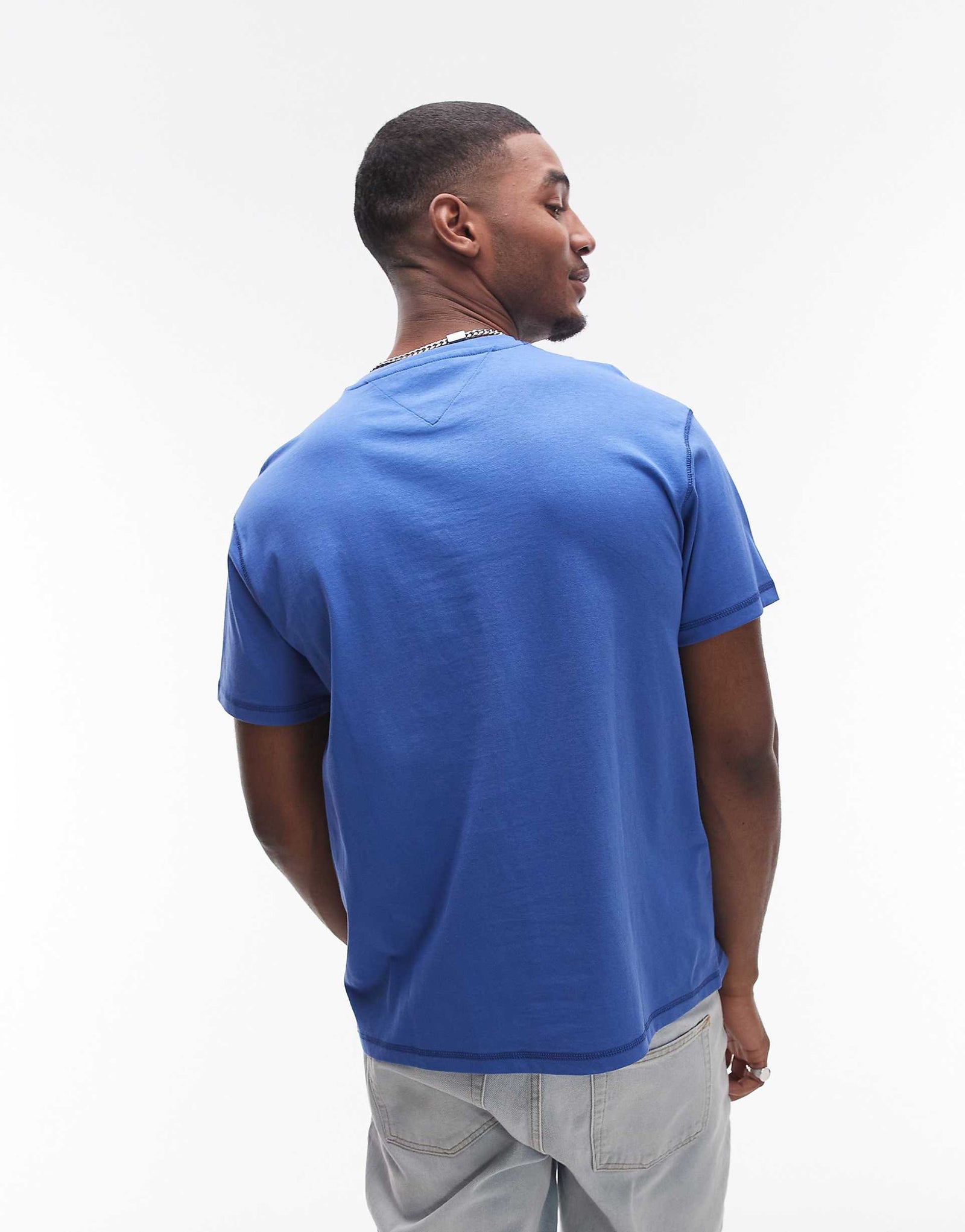 Tommy Jeans tonal crest t-shirt in blue.
